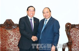 Thủ tướng Nguyễn Xuân Phúc tiếp Bộ trưởng Công chính và Vận tải Lào 